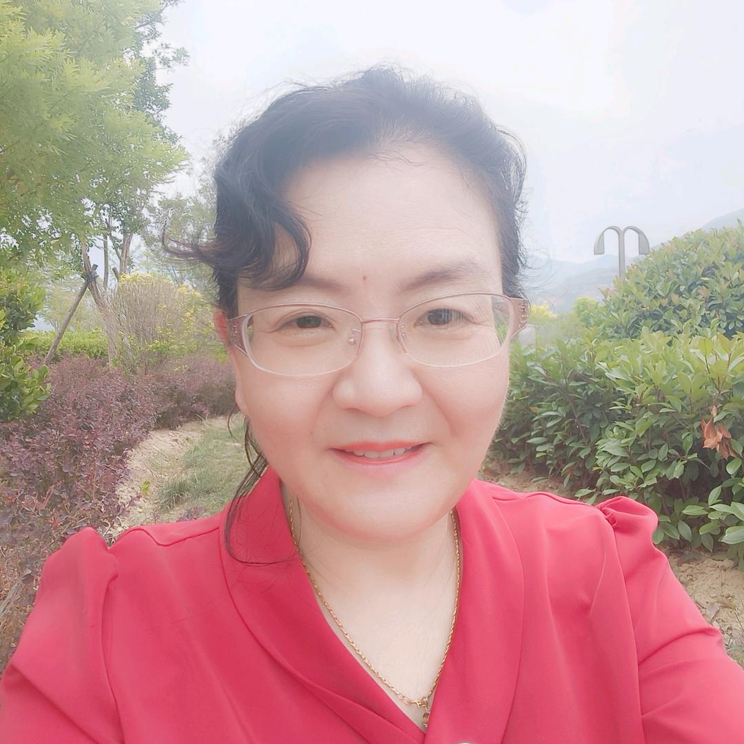 沙滩捡贝