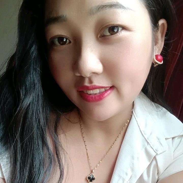 苗族女孩