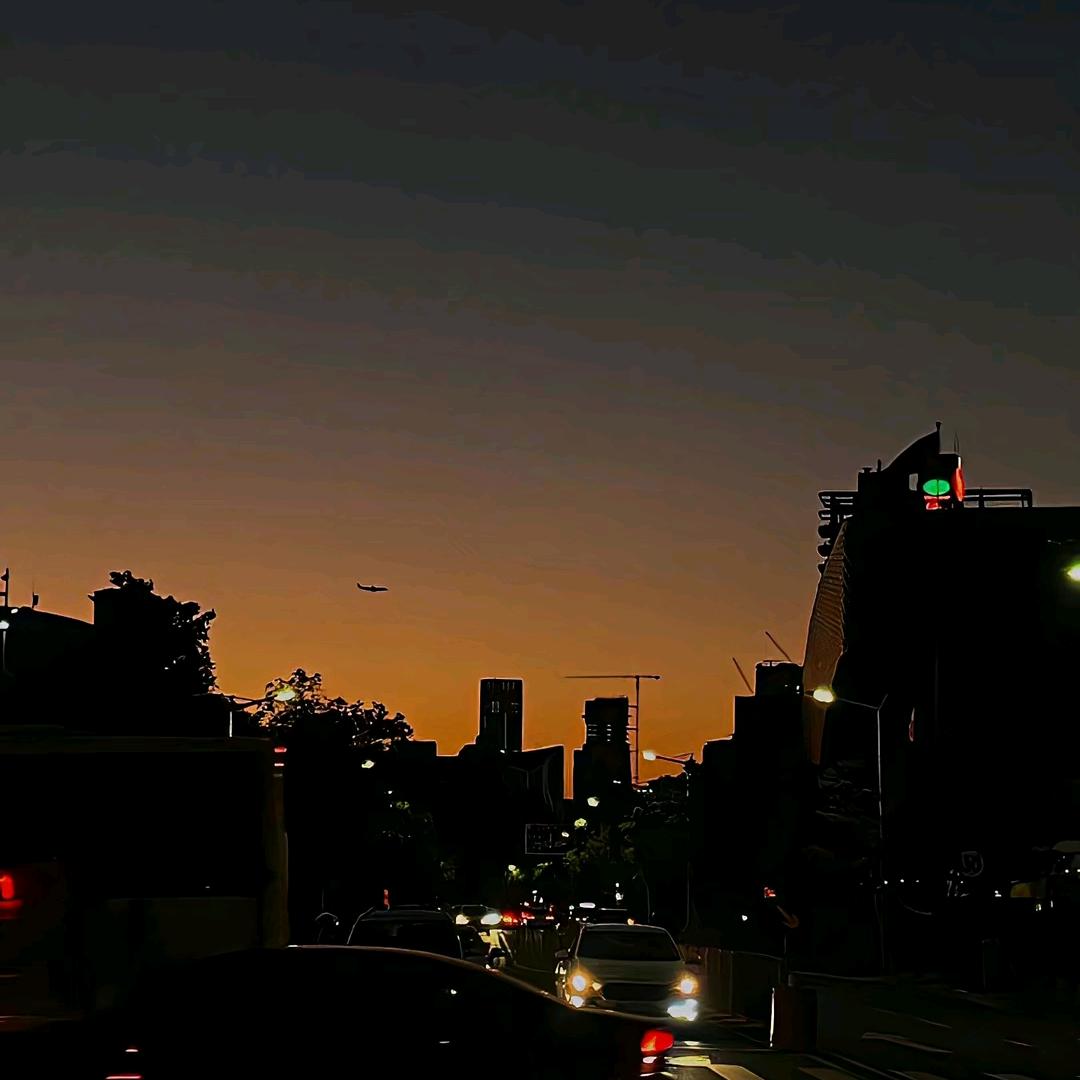 傻不愣登韩龙龙