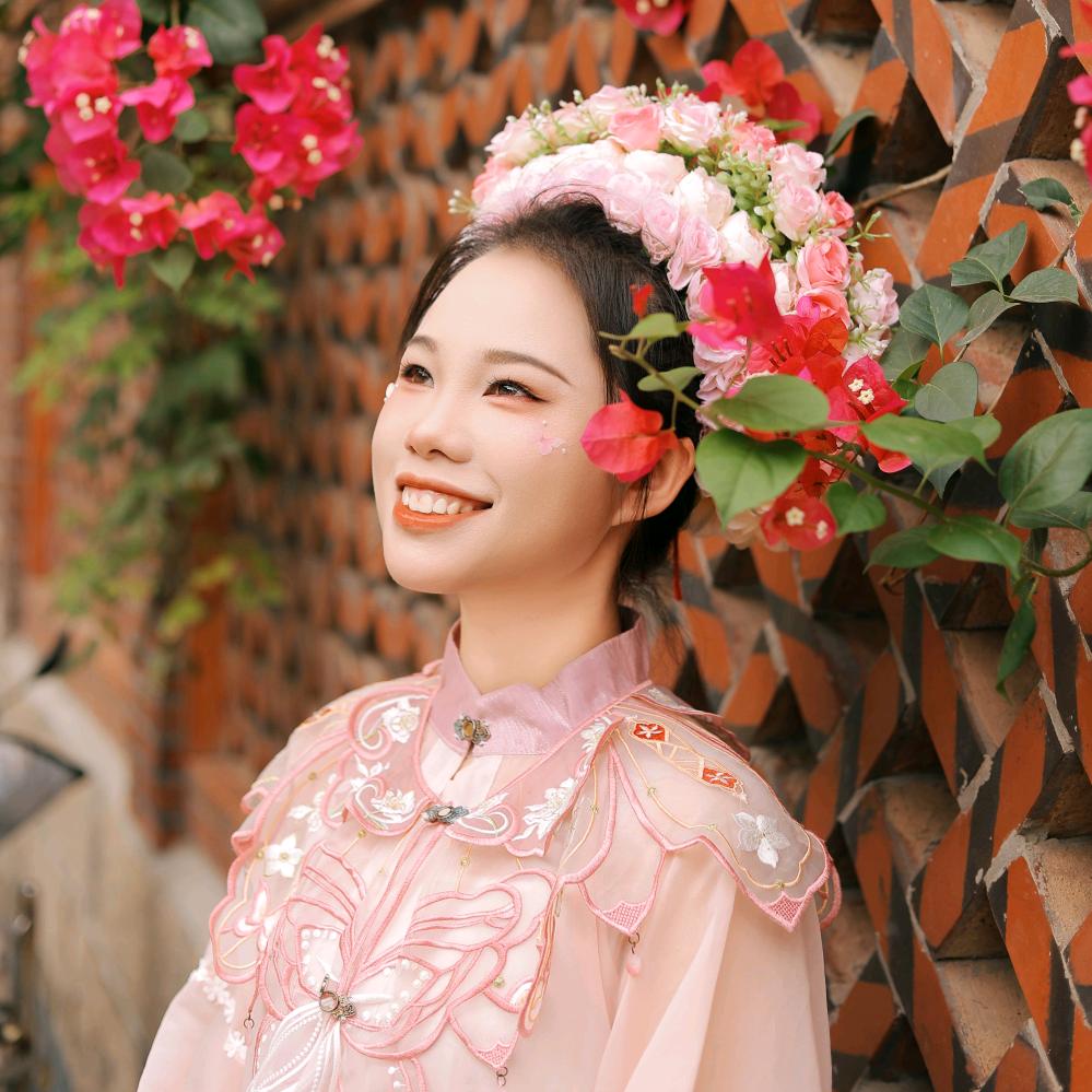 小彝妹
