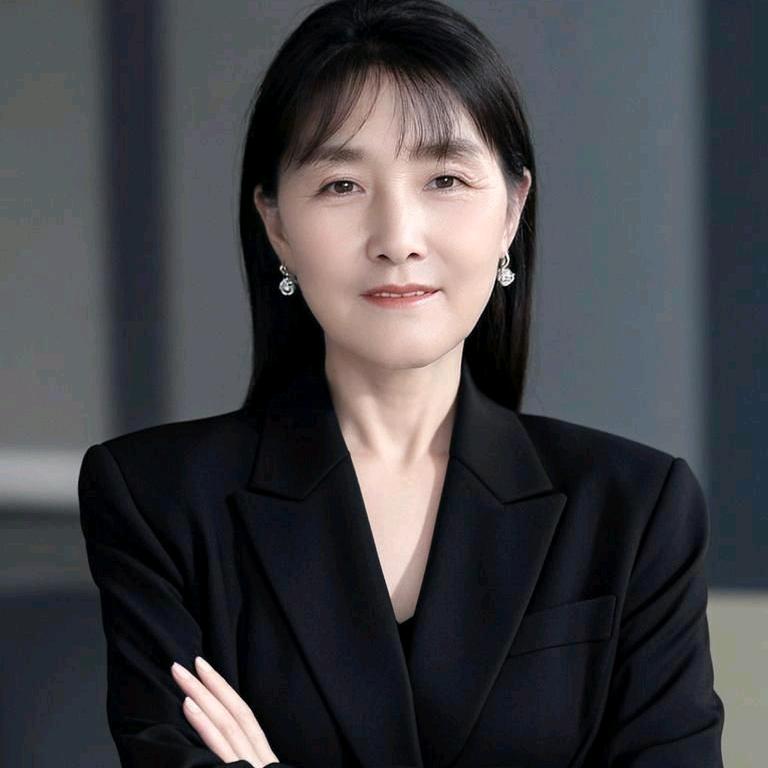 秋大姐