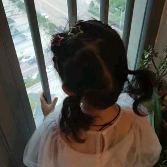 浩轩（热心，爱心，慈善）