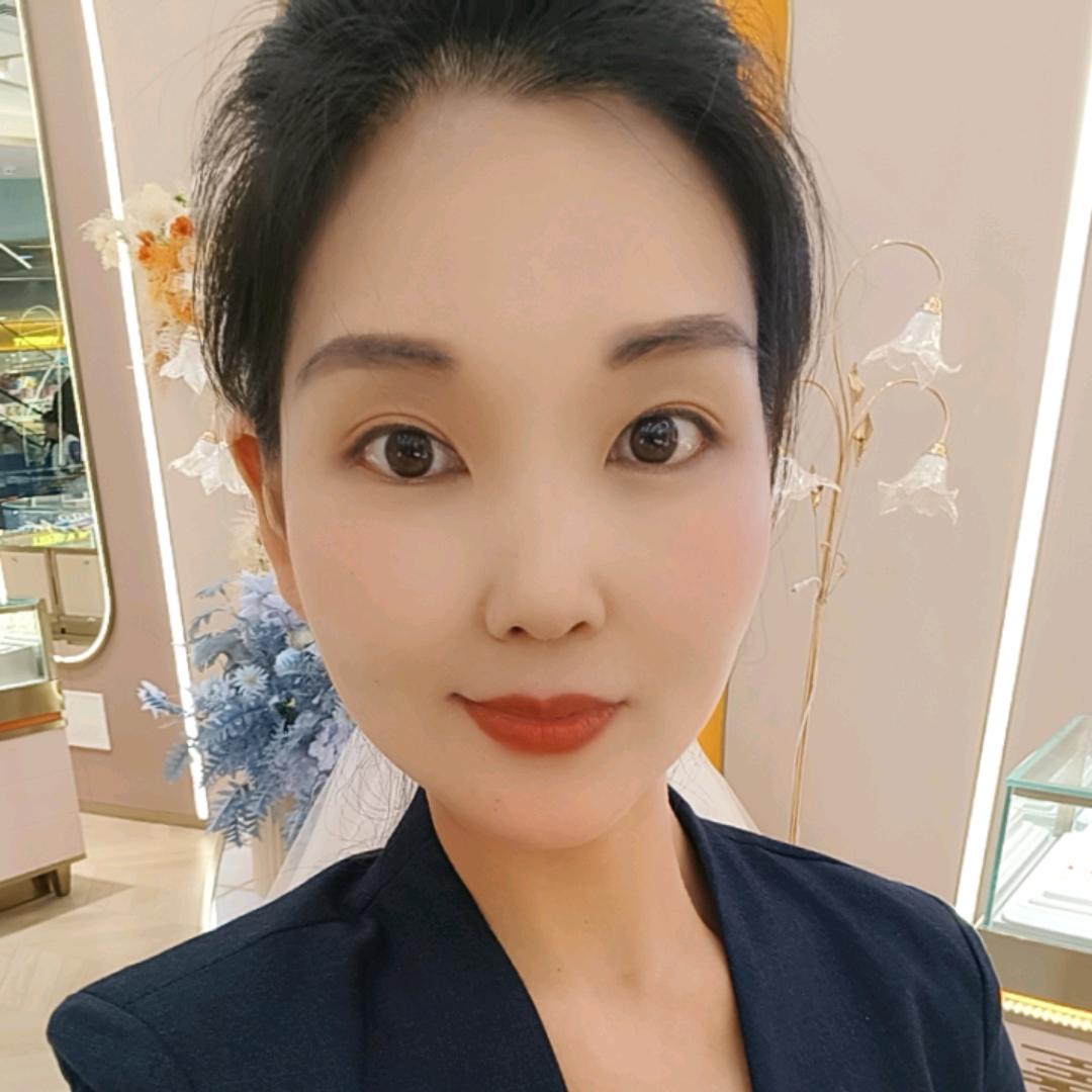 黄金珠宝导购_小娜