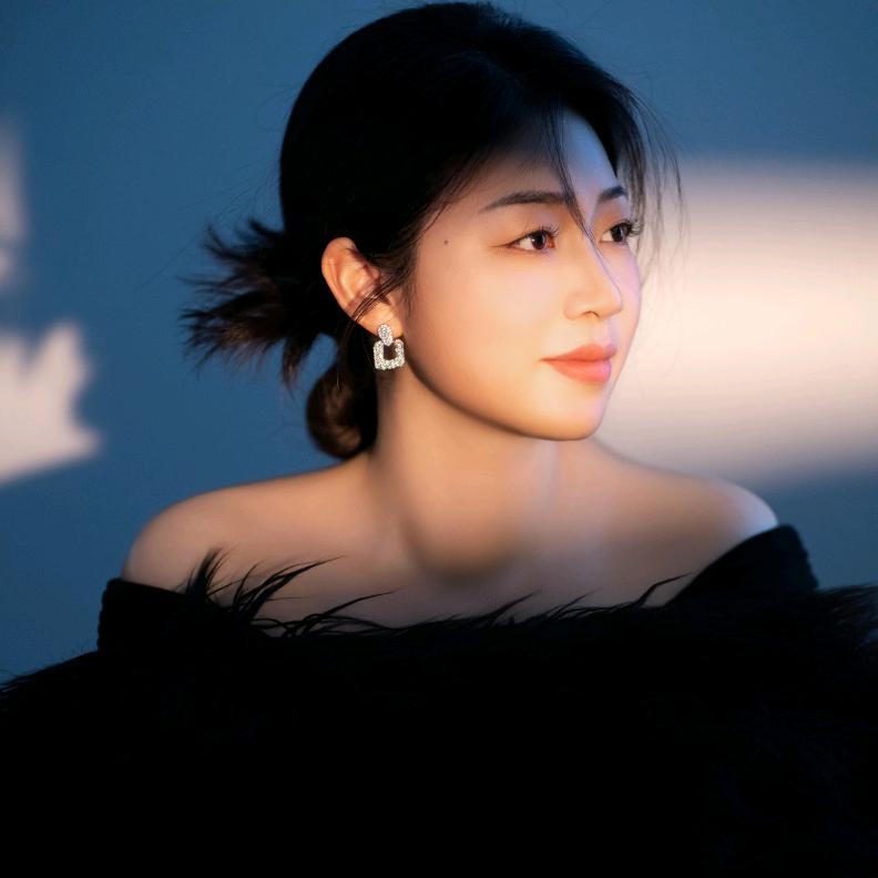 成都杨嘉滢