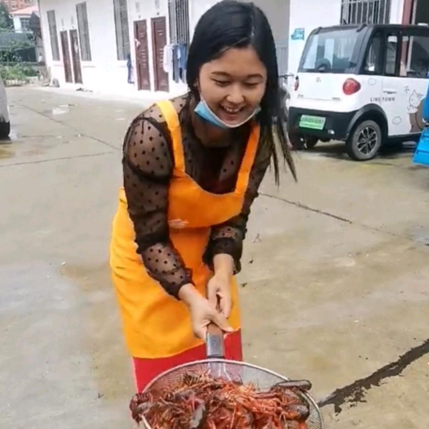 小傣妹农村生活