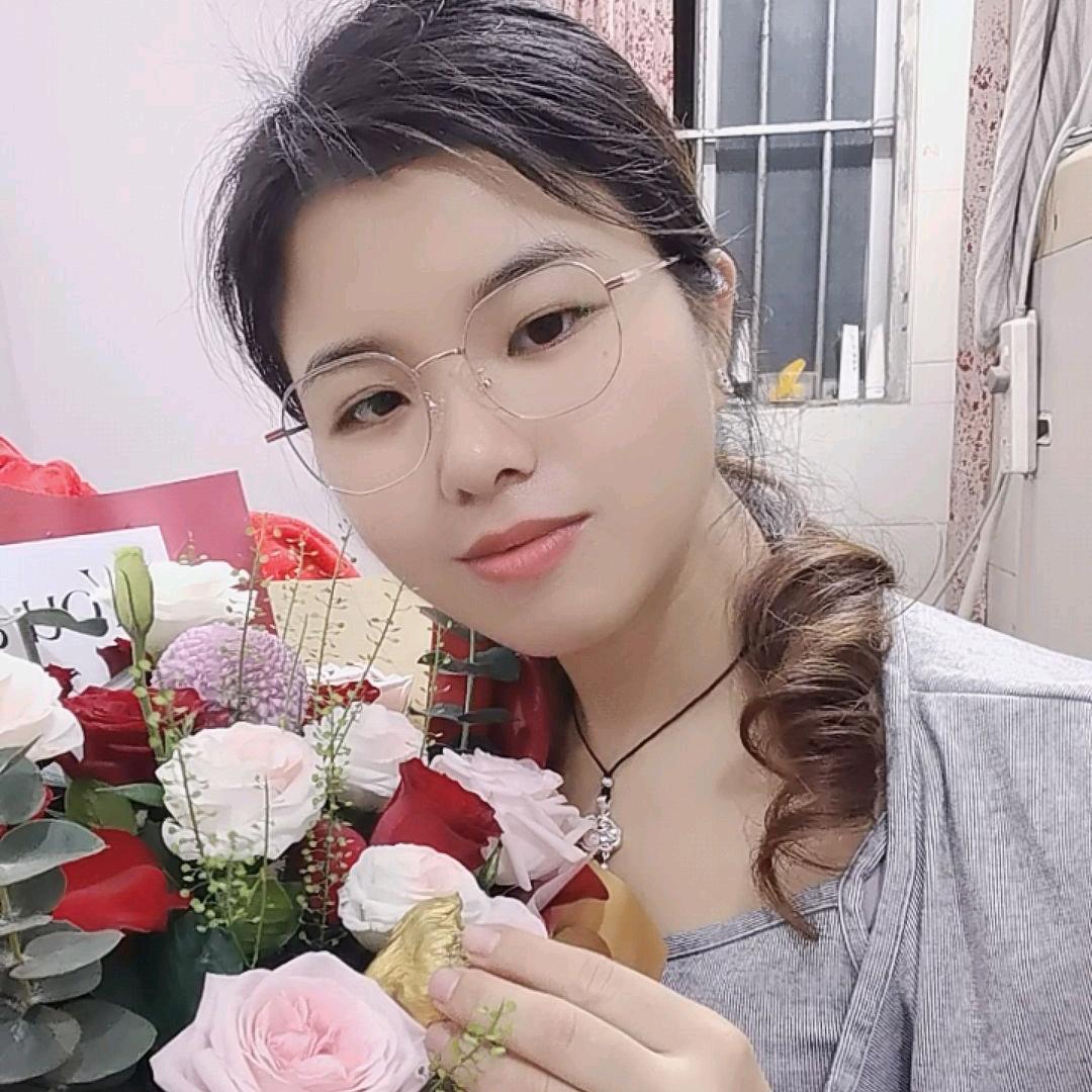 我默默的爱在等待我。万