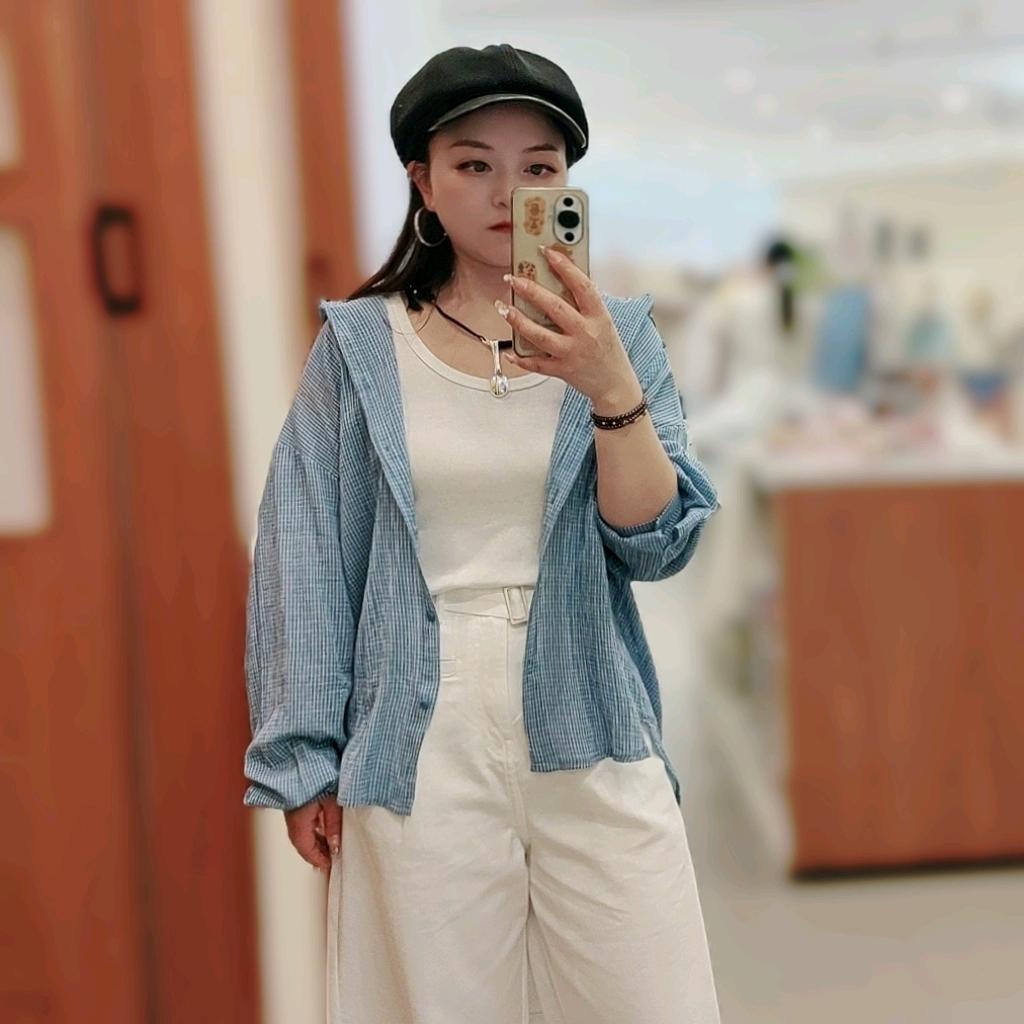 本色布依慧慧
