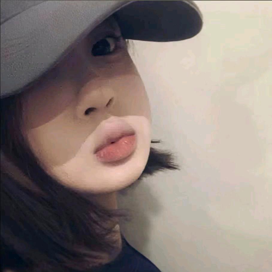 樂樂.