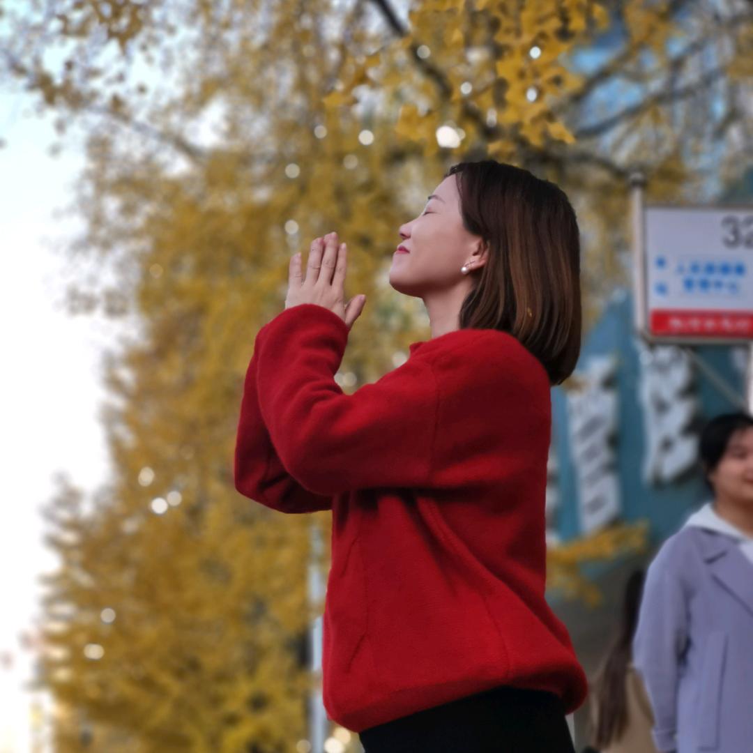小小背影爱舞