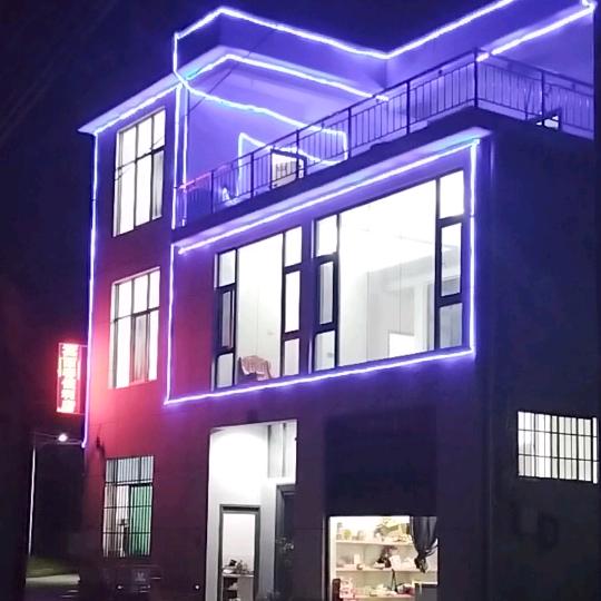 王明