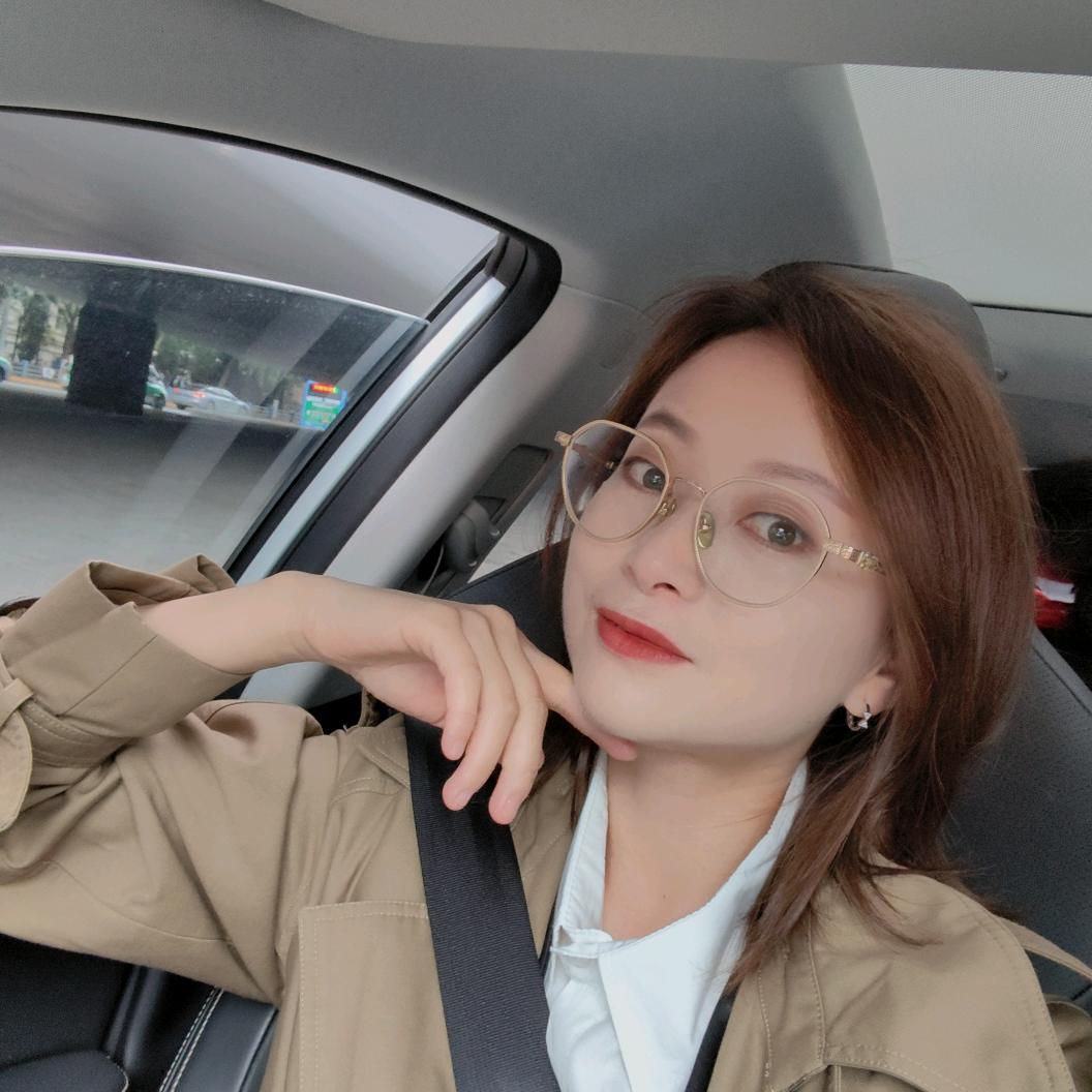 彤彤的小姐姐