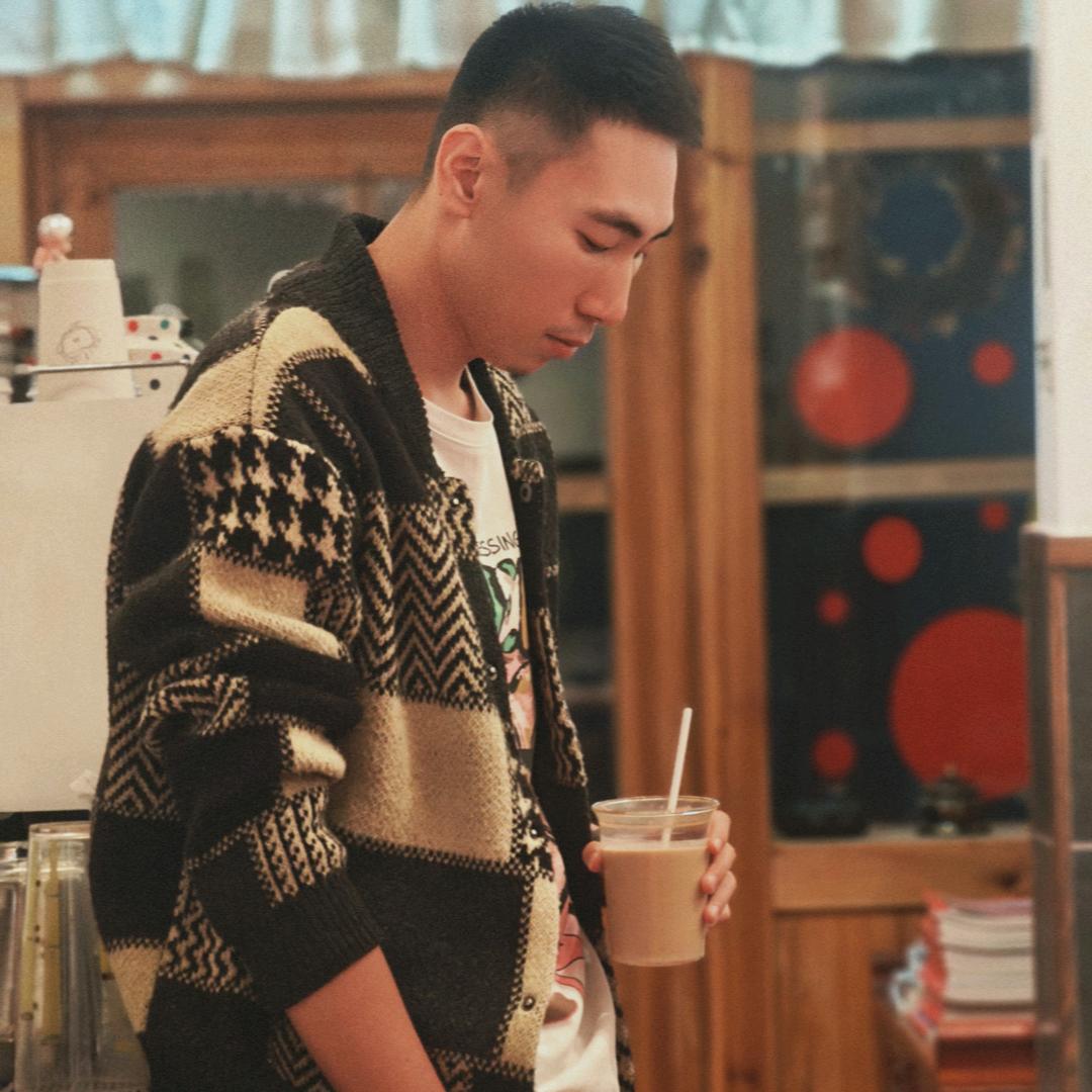 开寿司🍣店机车小哥哥😬😬