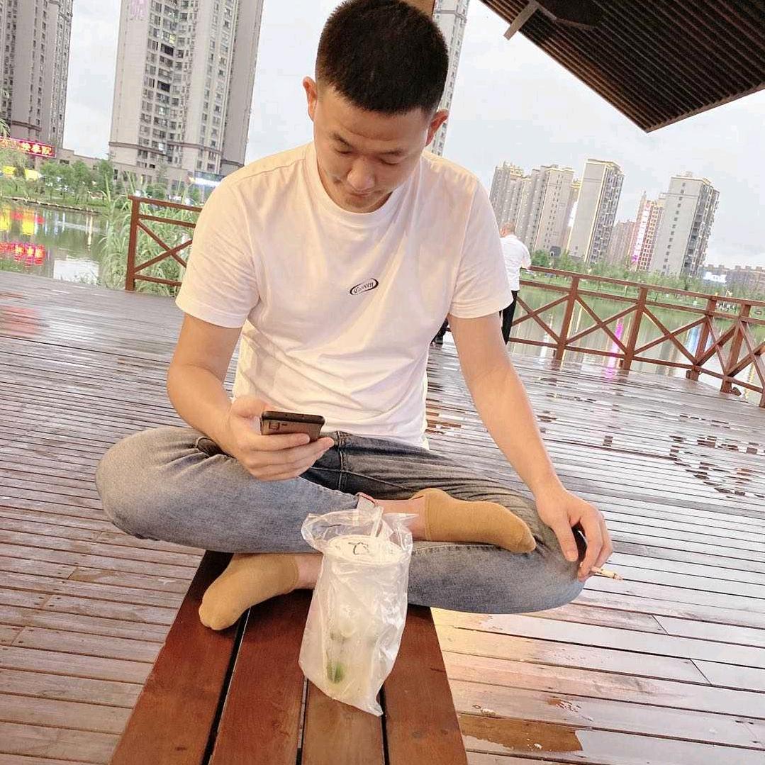 汉寿魔巨电竞