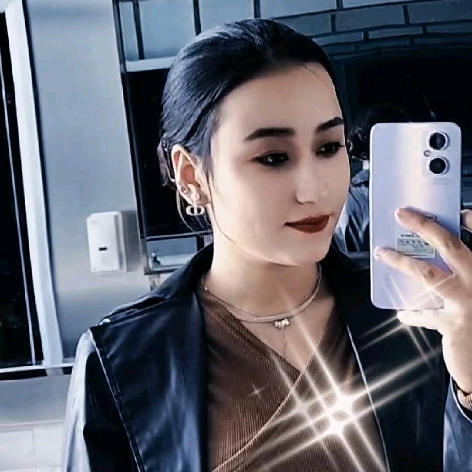 迪丽拜尔 ♥