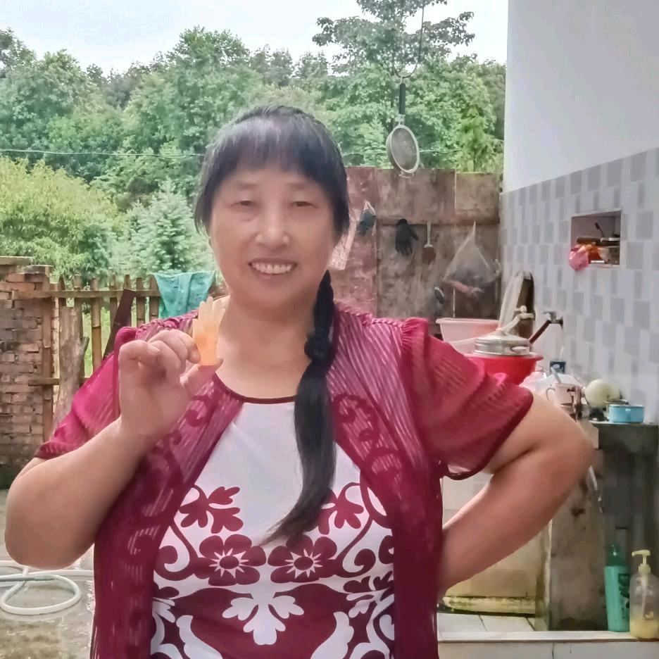 黄顶秀（早上六点一十直播）