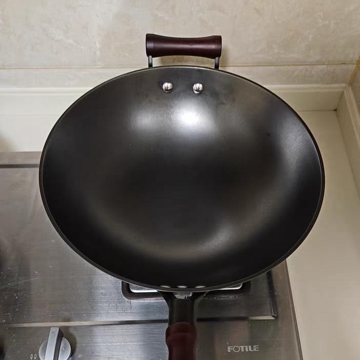 陆川生铁锅工厂店