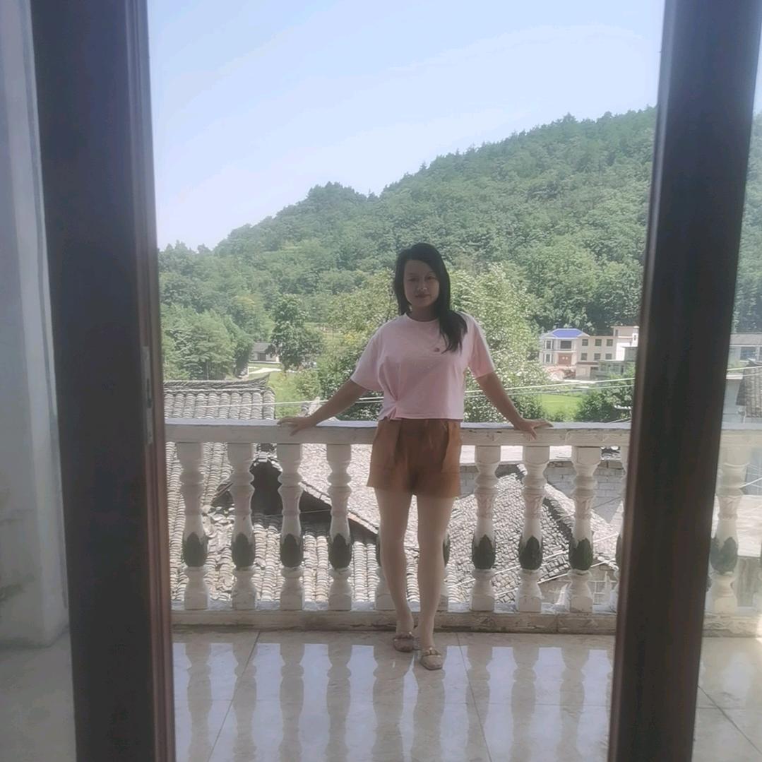 小向~~~(•̀㉨•́)و ̑̑