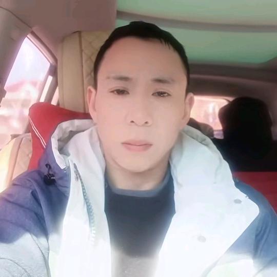 ，强颜欢笑
