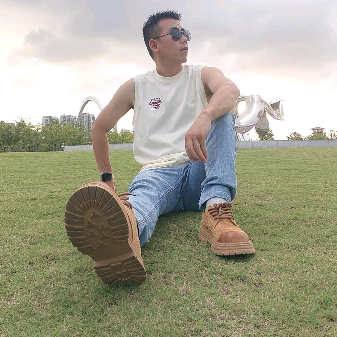 @遇 事 不 慌  张先生