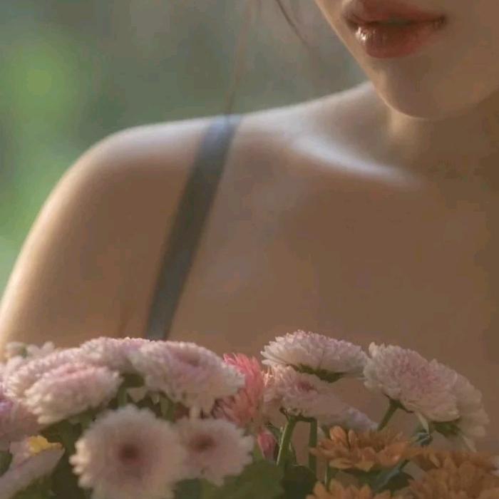 小花F