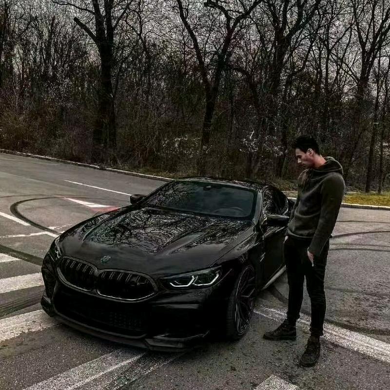 886