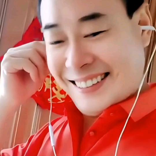 🇨🇳陽光輝哥🇨🇳（搞笑視蘋）