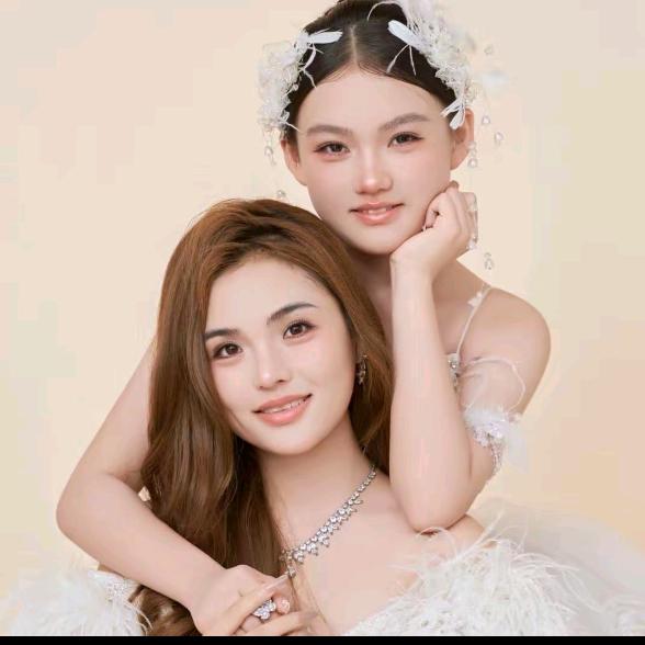 李俏俏海洋日记护肤店
