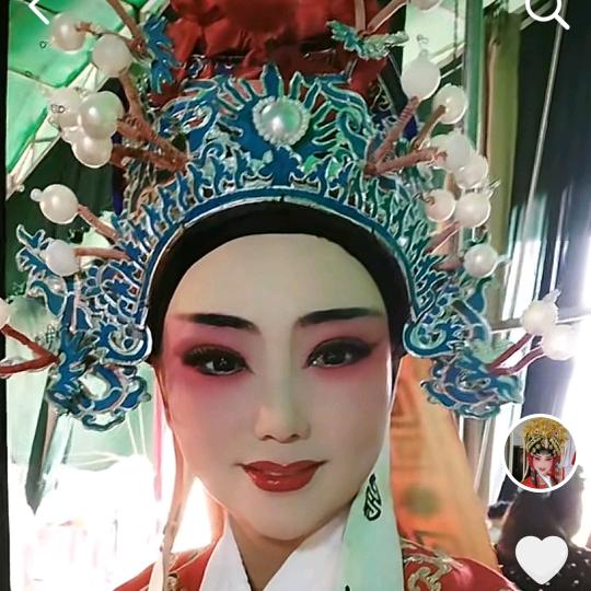 搞怪女包公