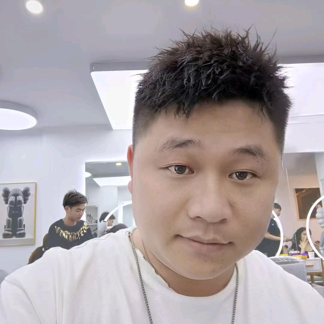 十几块钱的男人