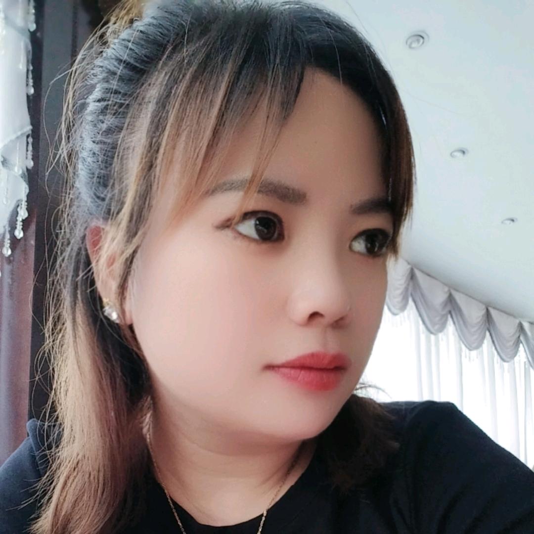 卖卤菜的小姐姐🥰