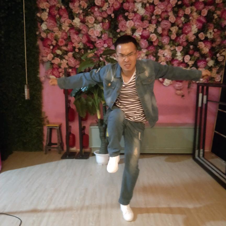 白♤云