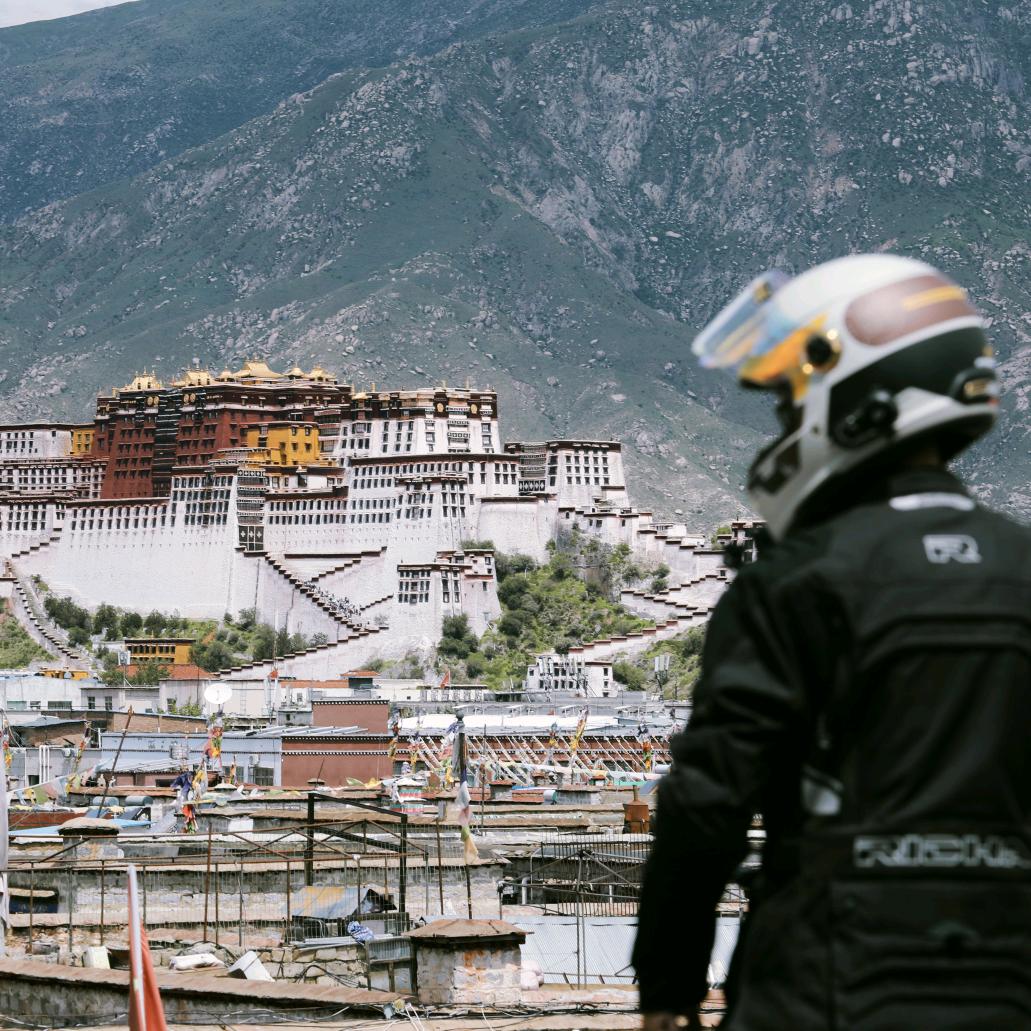 雁南飞（多吉平时不来上课）