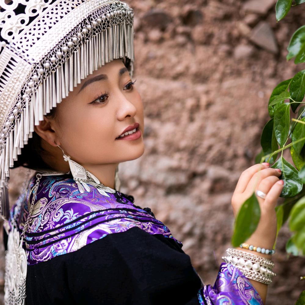 彝乡小妹
