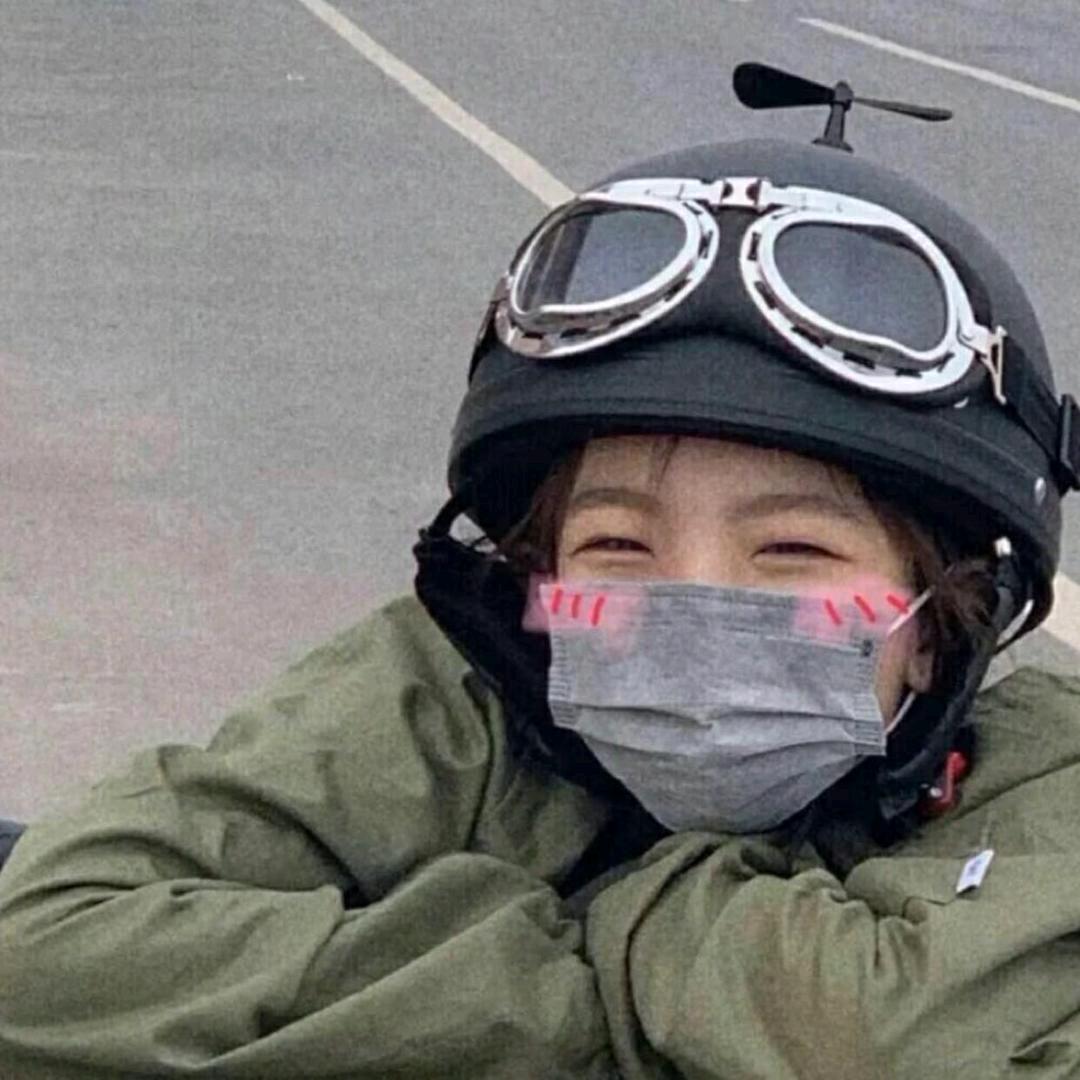 QQ小姐.