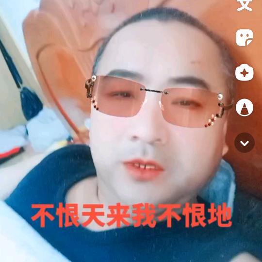 六哥自卸7.4米15吨出租