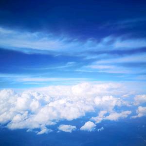 湛蓝天空