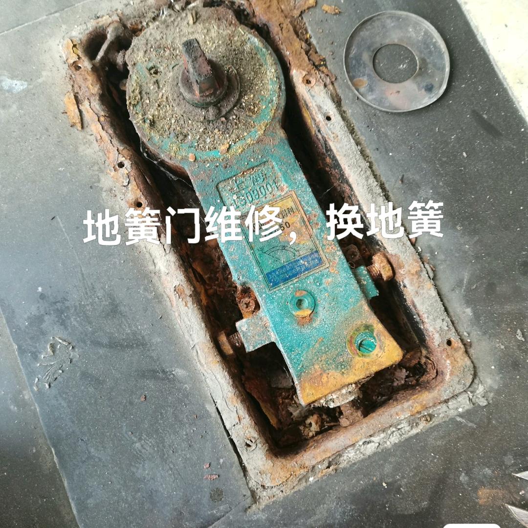 南宁市玻璃门地弹簧门维修定制
