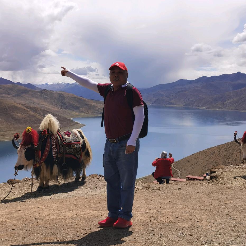 蓝天白云（阿联）