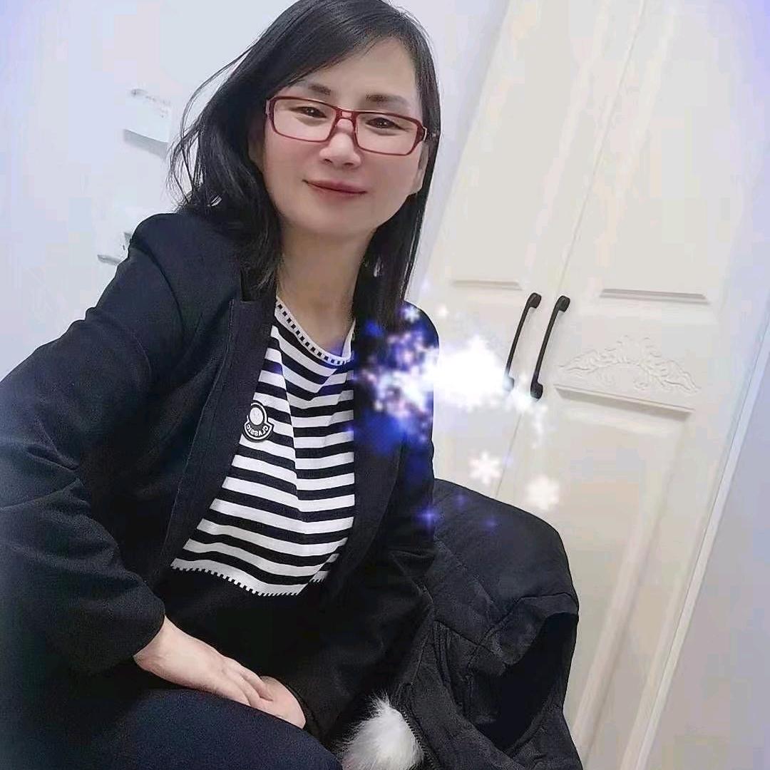 李( •̥́ ˍ •̀ू )子