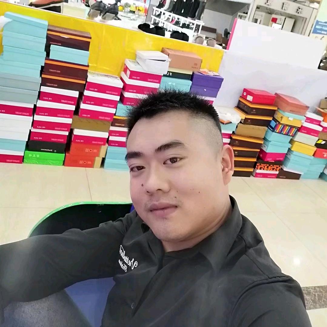 皮皮黑哥