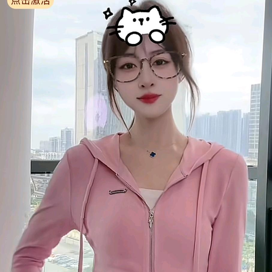 露露 lucy＆穿搭分享