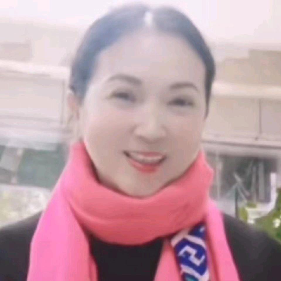 何姐学跳舞(橱窗有好物)