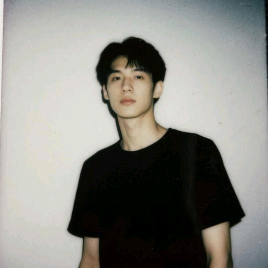 小狗摇尾巴
