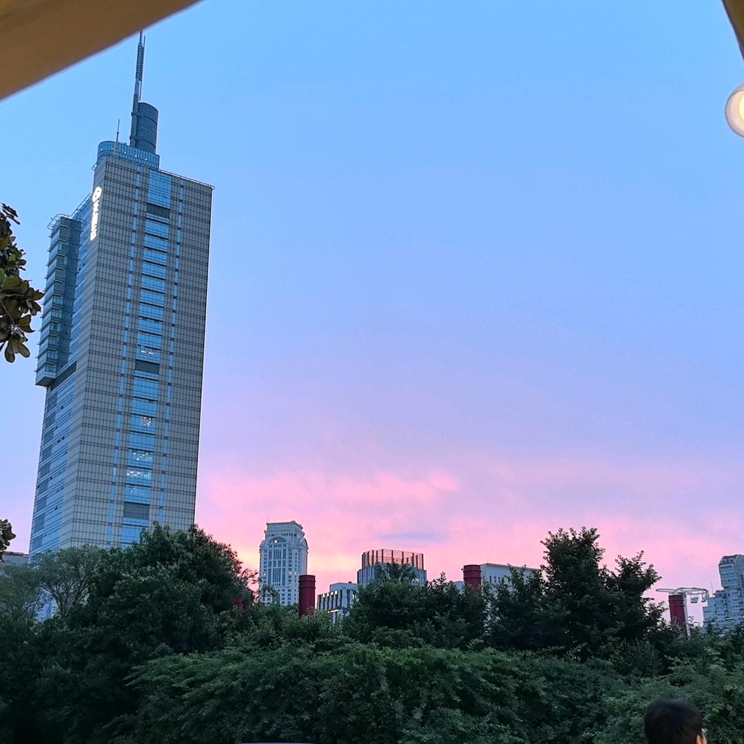 一醉许风流