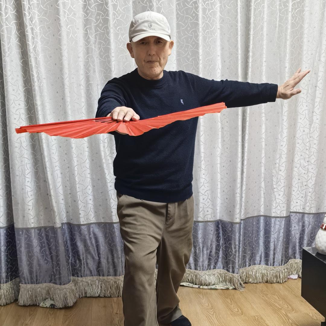 钟华东