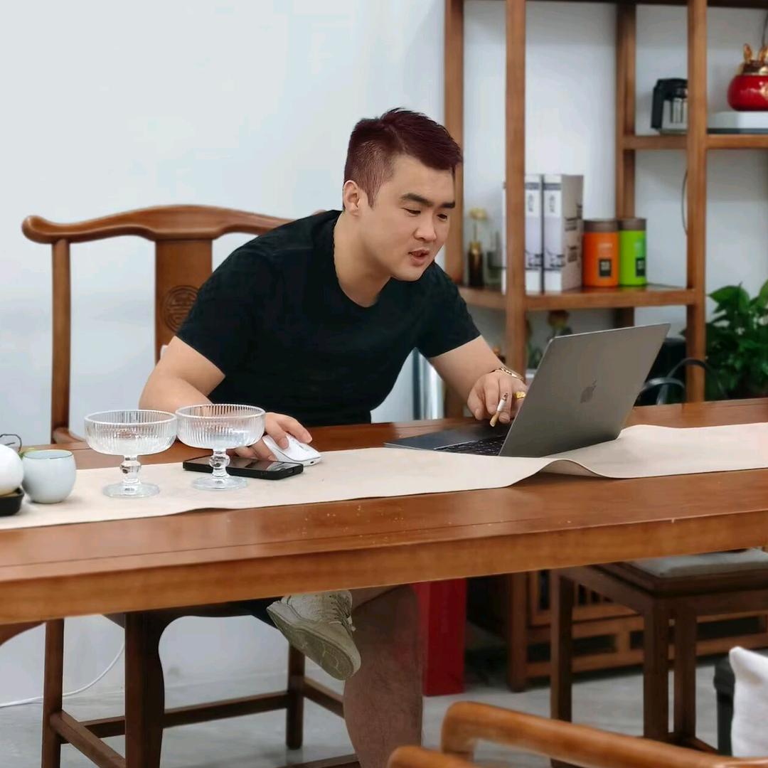 黑色绅士
