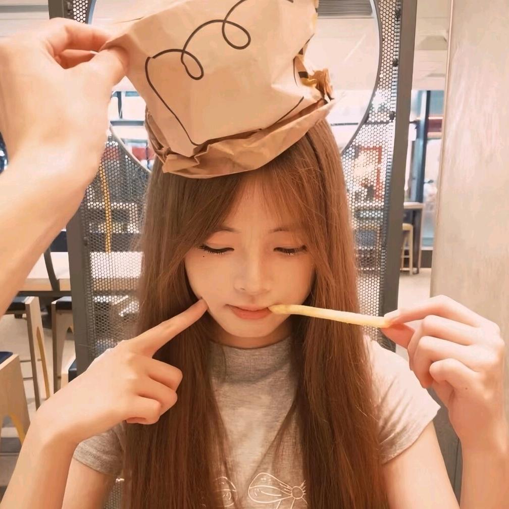 忧郁的卷心菜🌸
