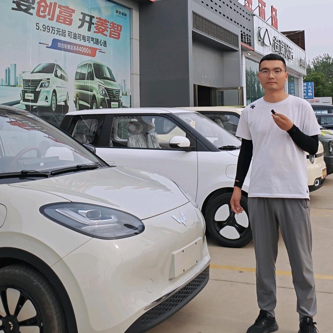 侯老湿讲车（彩虹汽贸）