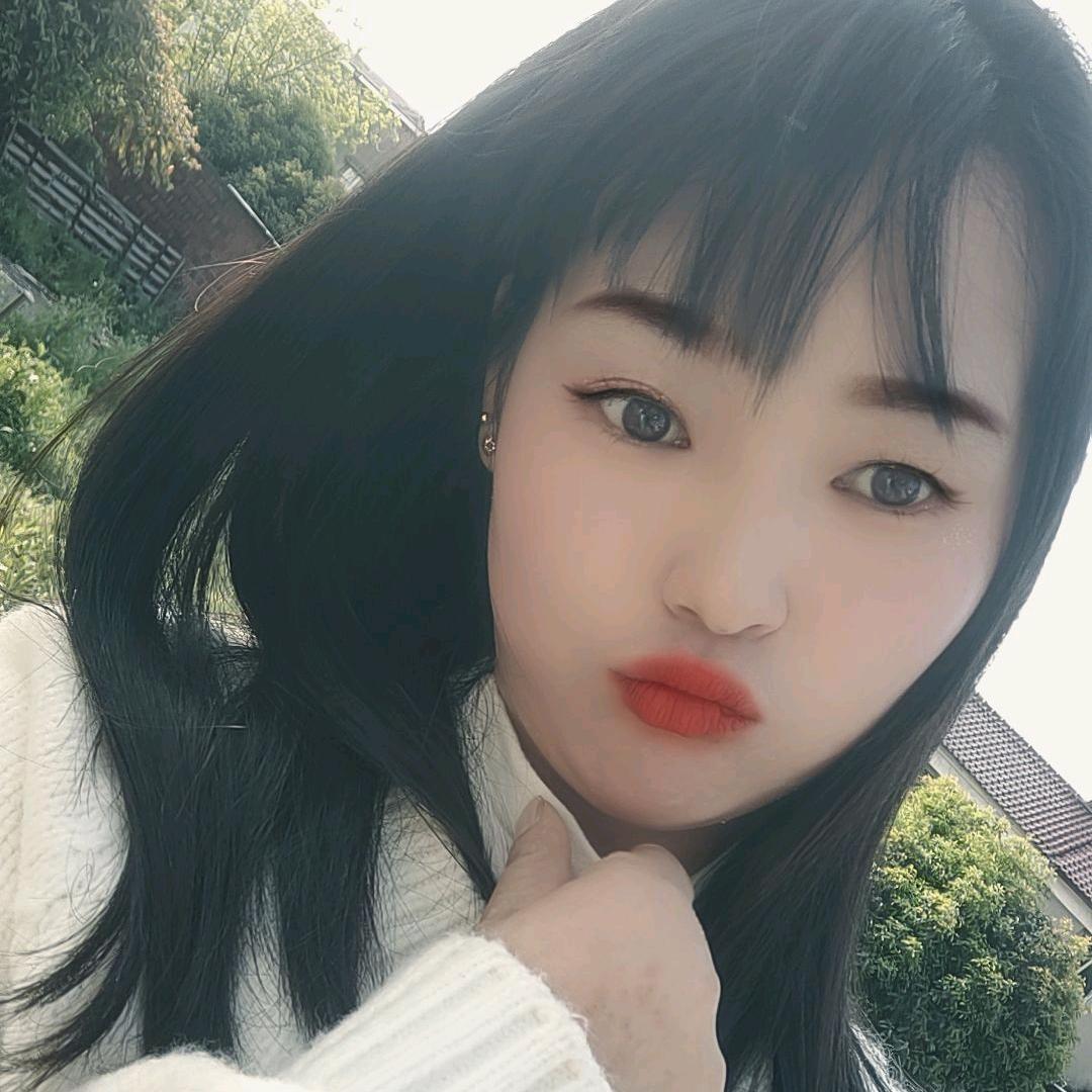 @🥀ℒøṽℯৡ小芳ꦿ᭄࿐⁵²ºৡ