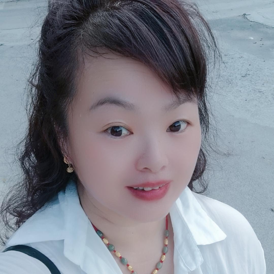 余晖中的糯糯